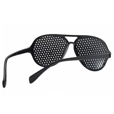 I vetri di astigmatismo della Anti-miopia con gli occhi degli occhiali dei fori esercitano la vista per cura della visione di miglioramento delle donne degli uomini
