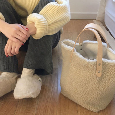 Stile di gusto squisito del Inter-corpo della lana dell'agnello della borsa a tracolla di inverno delle donne delle ragazze cachi beige casuali portatili calde della borsa