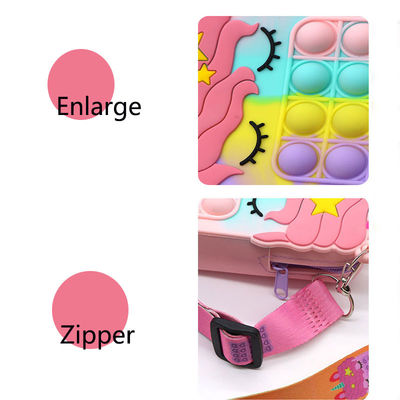 La spinta di irrequietezza bolle sacco per cadaveri inter- della silice delle signore del portafoglio di Toy Rainbow Unicorn Coin Purse