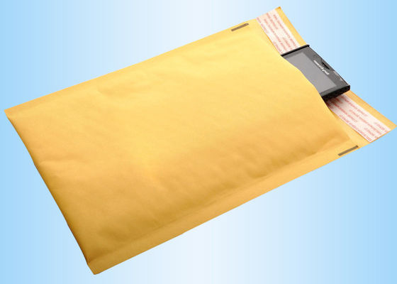Le borse d'imballaggio del pacchetto su ordinazione hanno stampato le borse di Mailling, grandi borse del pacchetto di Kraft per trasporto di sicurezza