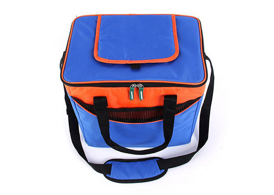 Cinghia di Tote Lunch Bag With Shoulder isolata grande dispositivo di raffreddamento impermeabile